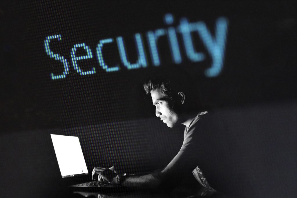 Beyaz Şapkalı Hacker